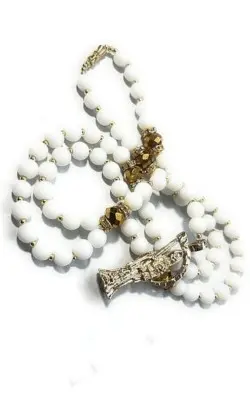 Rosario grande de la Santa Muerte con cuentas de cristal blanco. Collar estilo Y de la parca Rosario de la Santa Muerte blanco con dorado., Vidrio